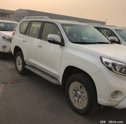17SԵ4000ƷSUV؃r